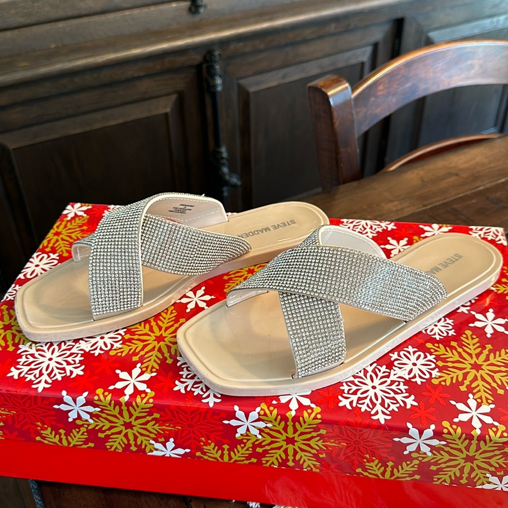 Steve Madden Rhinestone sandal